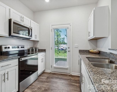 8435 Jane Drive - Photo Thumbnail 8