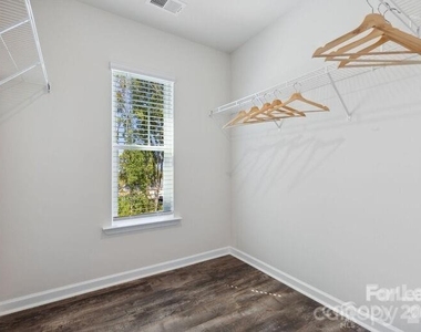 8435 Jane Drive - Photo Thumbnail 15