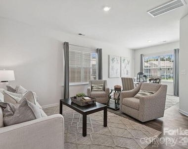 8435 Jane Drive - Photo Thumbnail 5