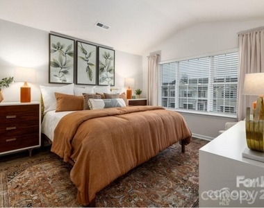 8435 Jane Drive - Photo Thumbnail 14