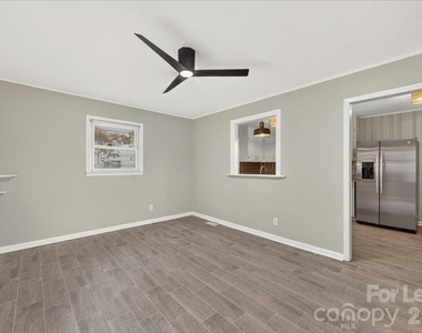 3237 Harrow Place - Photo Thumbnail 14
