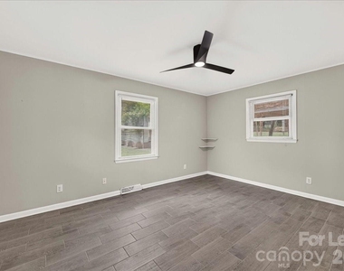 3237 Harrow Place - Photo Thumbnail 13