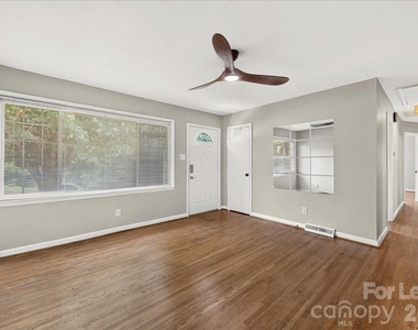 3237 Harrow Place - Photo Thumbnail 2