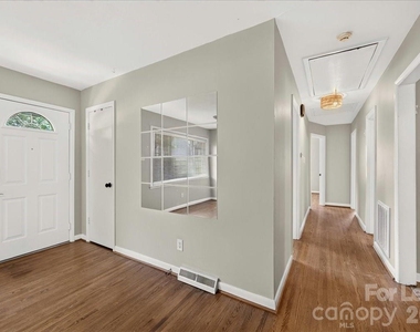 3237 Harrow Place - Photo Thumbnail 5