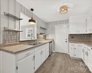 3237 Harrow Place - Photo Thumbnail 6