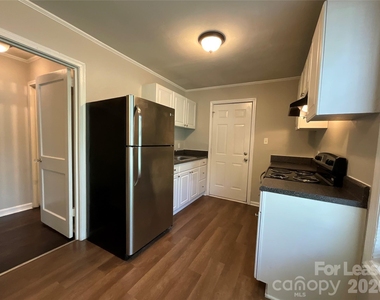 6013 Carver Boulevard - Photo Thumbnail 10