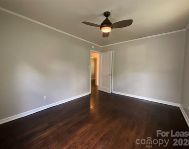 6013 Carver Boulevard - Photo Thumbnail 6