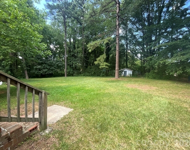 6013 Carver Boulevard - Photo Thumbnail 13
