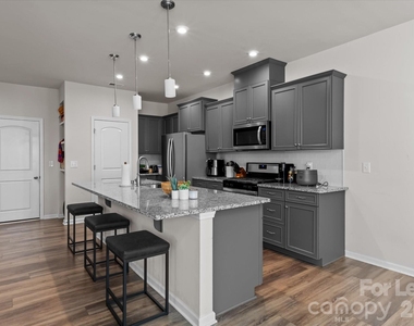 1564 Galloway Road - Photo Thumbnail 6