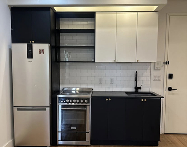 1267 Herkimer Street - Photo Thumbnail 3