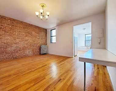 788 Park Place - Photo Thumbnail 1