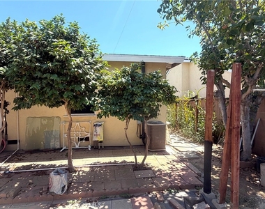 1023 E Thelborn Avenue - Photo Thumbnail 14