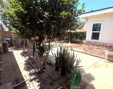 1023 E Thelborn Avenue - Photo Thumbnail 13