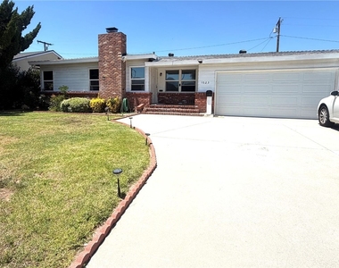 1023 E Thelborn Avenue - Photo Thumbnail 16