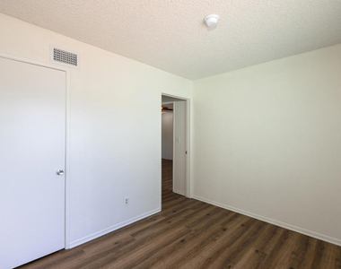 173 W Elfin Green - Photo Thumbnail 11