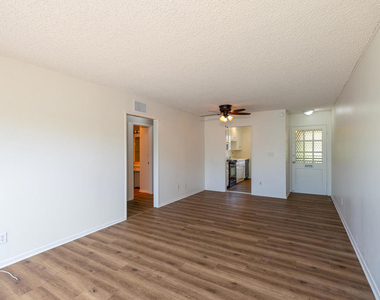 173 W Elfin Green - Photo Thumbnail 6