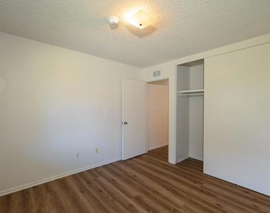 173 W Elfin Green - Photo Thumbnail 14