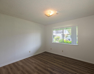 173 W Elfin Green - Photo Thumbnail 13