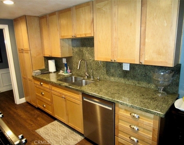 266 S Madison Avenue - Photo Thumbnail 4