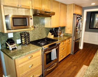 266 S Madison Avenue - Photo Thumbnail 5