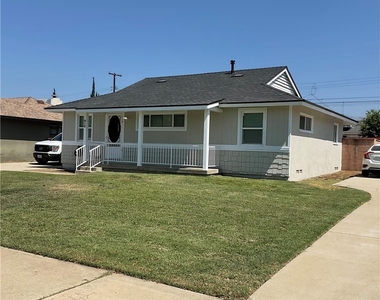 816 W G - Photo Thumbnail 2