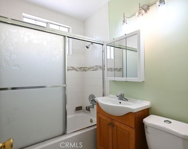 6437 Enfield Avenue - Photo Thumbnail 25
