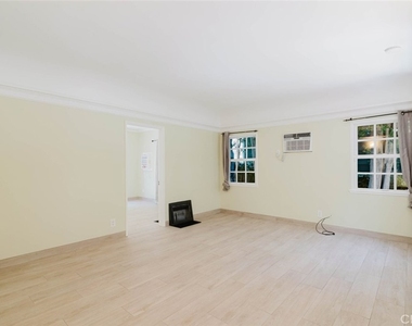 11036 Fruitland - Photo Thumbnail 5