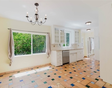 11036 Fruitland - Photo Thumbnail 9