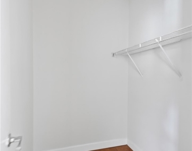 4441 Woodman Avenue - Photo Thumbnail 21