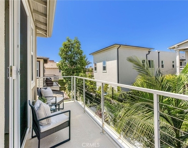 921 Camber Lane - Photo Thumbnail 32