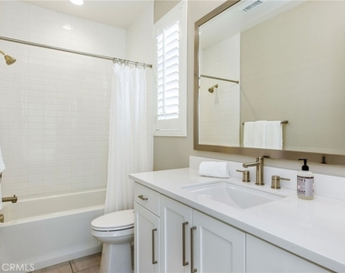 921 Camber Lane - Photo Thumbnail 17