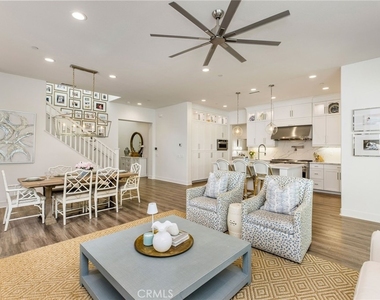921 Camber Lane - Photo Thumbnail 23