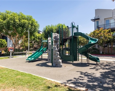 5511 W 149 Place - Photo Thumbnail 13