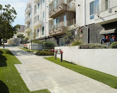 1101 S Harvard Boulevard - Photo Thumbnail 41