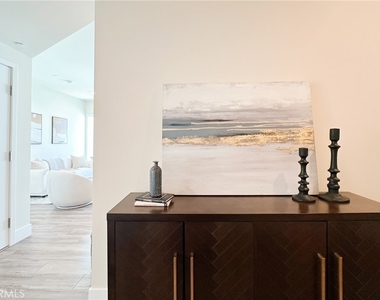 1101 S Harvard Boulevard - Photo Thumbnail 17