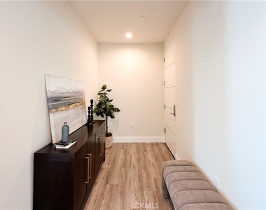 1101 S Harvard Boulevard - Photo Thumbnail 18