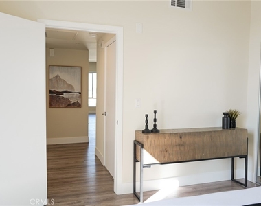 1101 S Harvard Boulevard - Photo Thumbnail 29