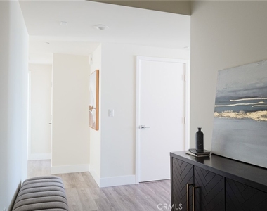 1101 S Harvard Boulevard - Photo Thumbnail 16