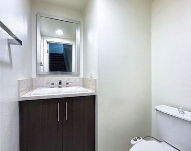 248 Rockefeller - Photo Thumbnail 32