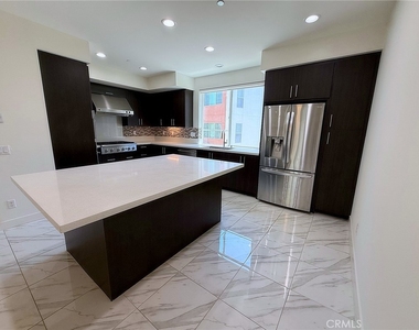 248 Rockefeller - Photo Thumbnail 9
