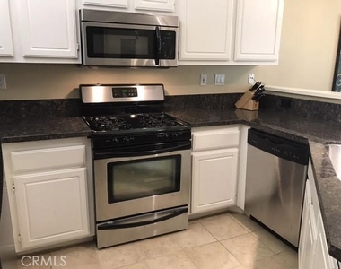 1039 S Positano Avenue - Photo Thumbnail 10