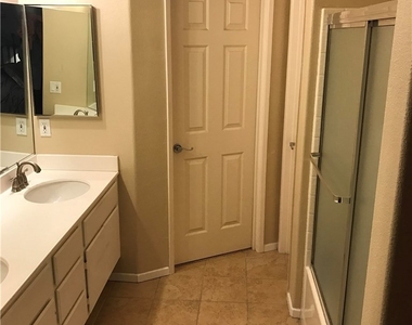 1039 S Positano Avenue - Photo Thumbnail 28