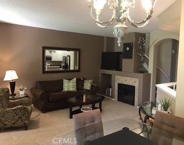 1039 S Positano Avenue - Photo Thumbnail 3