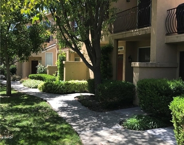 1039 S Positano Avenue - Photo Thumbnail 29