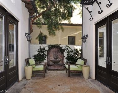8 Twilight - Photo Thumbnail 4