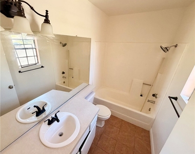 1040 Calle Del Cerro - Photo Thumbnail 7