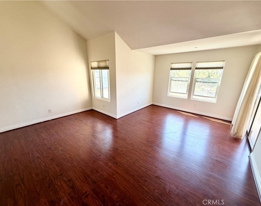 1040 Calle Del Cerro - Photo Thumbnail 2