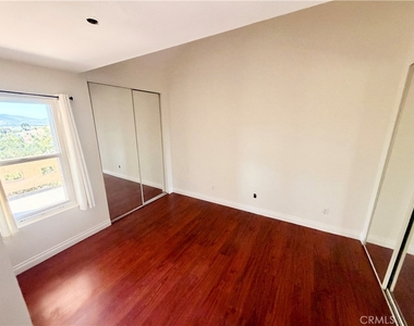 1040 Calle Del Cerro - Photo Thumbnail 5
