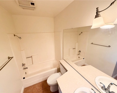 1040 Calle Del Cerro - Photo Thumbnail 4