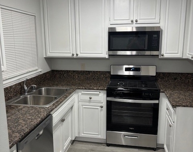 1247 Stoner Avenue - Photo Thumbnail 8
